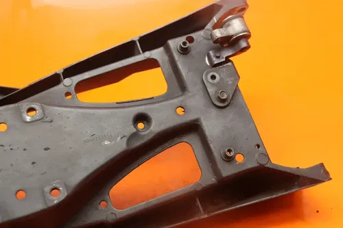 04-06 YAMAHA YZF R1 REAR SUBFRAME BACK SUB FRAME
