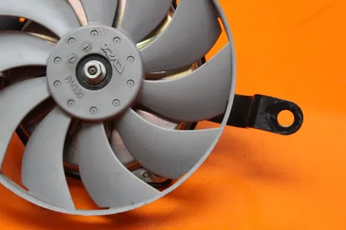 2009-2011 YAMAHA YZF R1 OEM RIGHT ENGINE RADIATOR COOLING FAN MOTOR