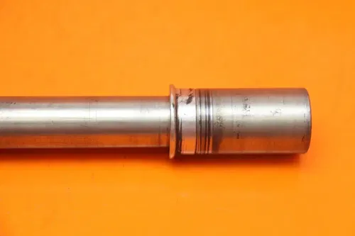 05-08 SUZUKI GSXR 1000 OEM STRAIGHT FRONT WHEEL RIM AXLE PIVOT BOLT
