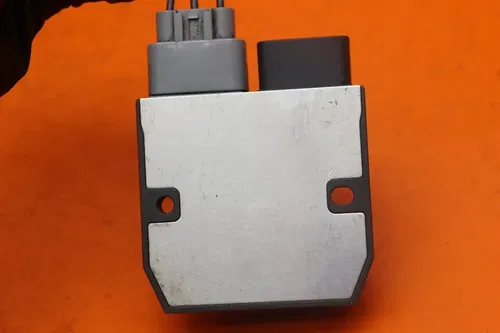 04-07 KAWASAKI NINJA ZX10R OEM RECTIFIER VOLTAGE REGULATOR