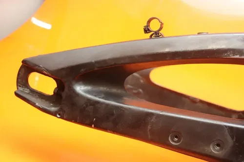06-09 YAMAHA YZF R6S 03-05 R6 OEM REAR SWINGARM BACK SUSPENSION SWING ARM