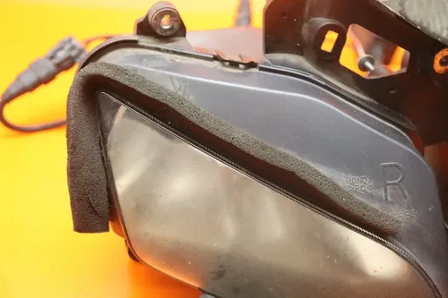 06-07 HONDA CBR1000RR OEM FRONT HEADLIGHT HEAD LIGHT LAMP