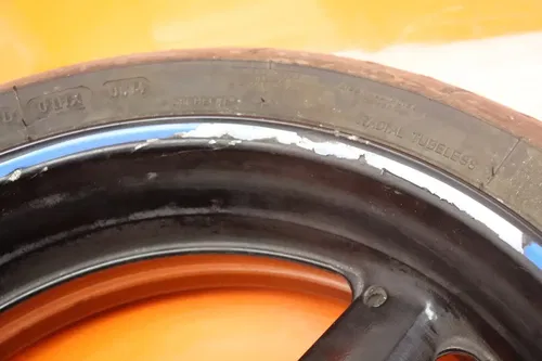 2001 YAMAHA YZF R6 OEM STRAIGHT REAR WHEEL BACK RIM W TIRE