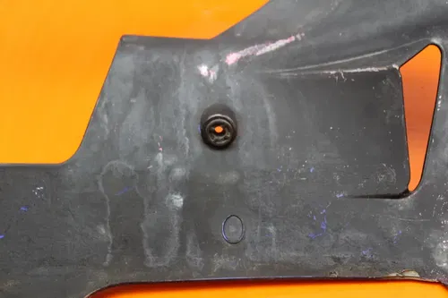 2000 2001 YAMAHA YZF R1 OEM LEFT LOWER BOTTOM BELLY SIDE FAIRING COWL