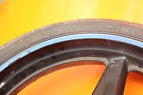 2001 YAMAHA YZF R6 OEM FRONT WHEEL RIM W TIRE