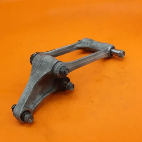 2004 2005 HONDA CBR 1000RR OEM REAR DOGBONE SHOCK LINKAGE LINK 52465-MEL-000