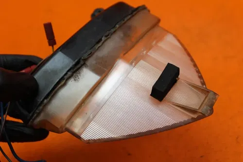 04 05 06 YAMAHA YZF R1 INTEGRATED REAR TAIL TAILLIGHT BACK BRAKE LIGHT