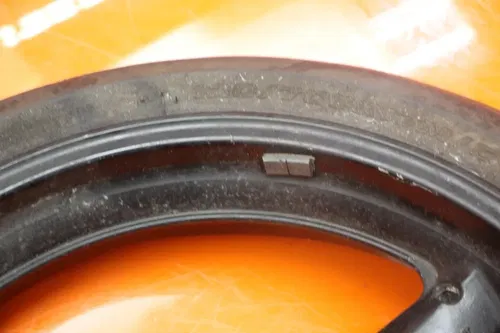 1998-2001 YAMAHA YZF R1 OEM FRONT WHEEL RIM  4XV-25168-01-33