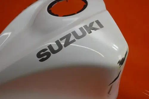 20-23 SUZUKI HAYABUSA OEM FRONT GAS TANK FUEL CELL FAIRING COWL COVER TRIM