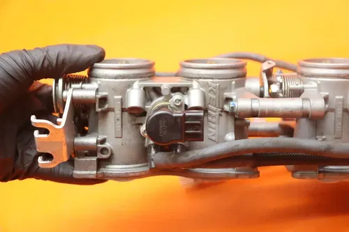 2009-2011 SUZUKI GSXR 1000 OEM MAIN FUEL INJECTORS / THROTTLE BODIES