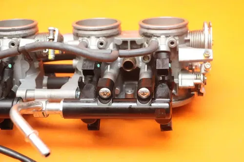 2009-2011 SUZUKI GSXR 1000 OEM MAIN FUEL INJECTORS / THROTTLE BODIES