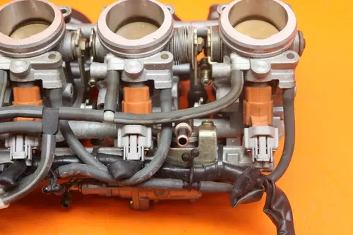 02-03 YAMAHA YZF R1 OEM MAIN FUEL INJECTORS / THROTTLE BODIES