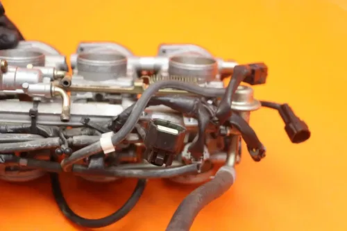 02-03 YAMAHA YZF R1 OEM MAIN FUEL INJECTORS / THROTTLE BODIES