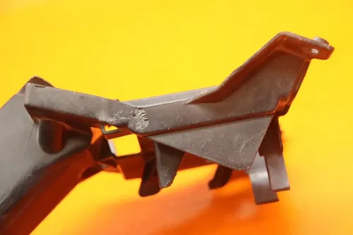2011 SUZUKI GSXR 1000 REAR BACK TAIL UNDERTAIL BATTERY TRAY