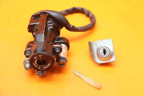 06-24 2007 SUZUKI GSXR 600 750 OEM IGNITION LOCK W KEY