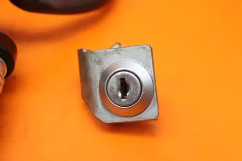 06-24 2007 SUZUKI GSXR 600 750 OEM IGNITION LOCK W KEY