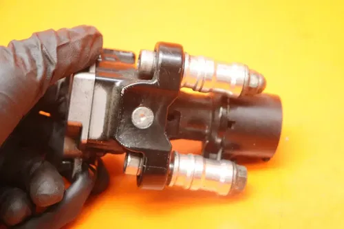 06-24 2007 SUZUKI GSXR 600 750 OEM IGNITION LOCK W KEY