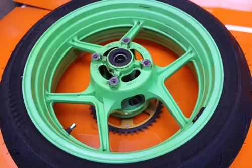 2013-2017 KAWASAKI NINJA ZX6R STRAIGHT REAR WHEEL BACK RIM W NEW MICHELIN TIRE