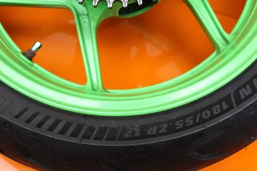 2013-2017 KAWASAKI NINJA ZX6R STRAIGHT REAR WHEEL BACK RIM W NEW MICHELIN TIRE