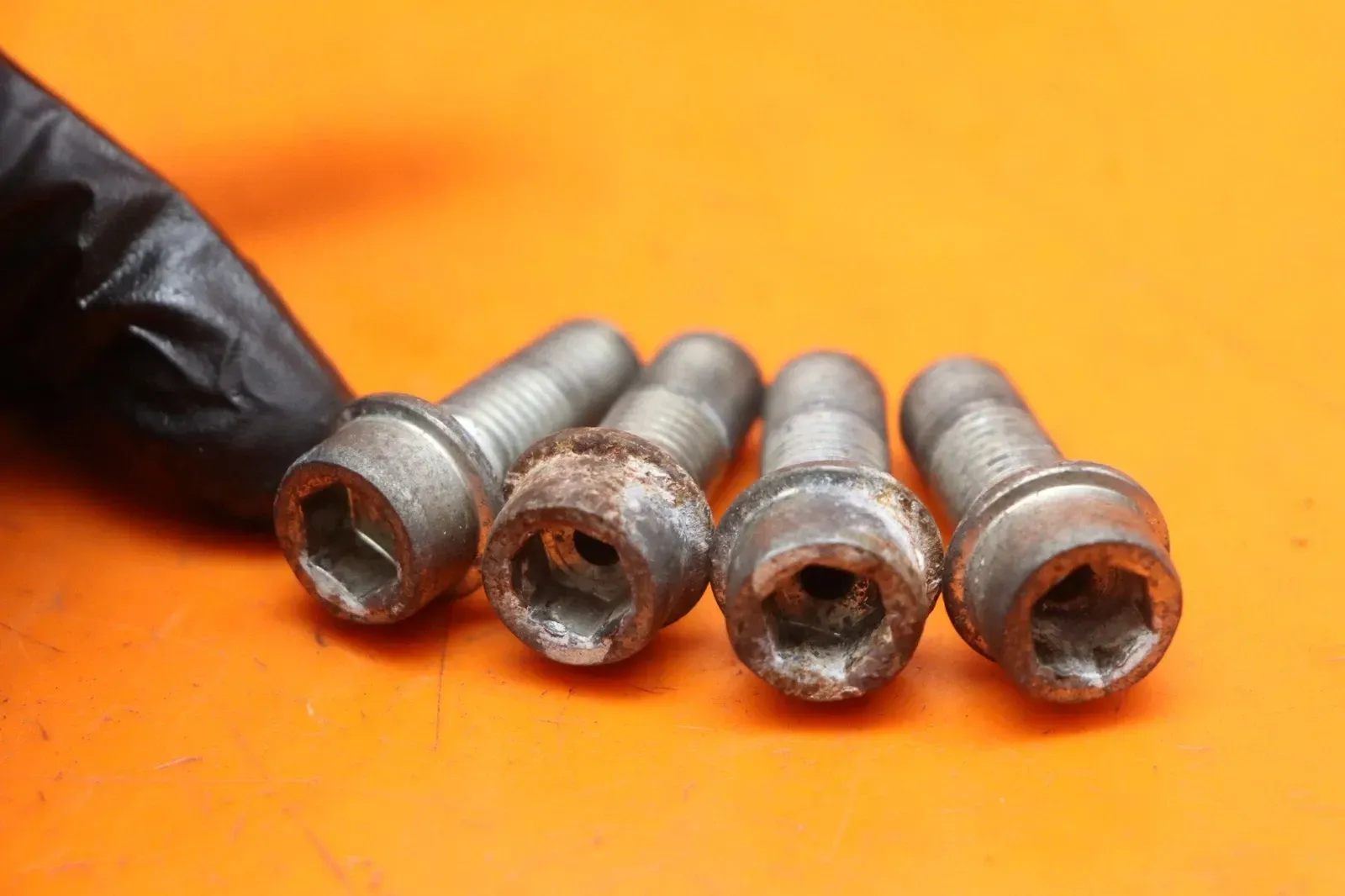 09-18 SUZUKI GSXR 1000 OEM REAR BACK SUBFRAME SUB FRAME MOUNTING BOLTS HARDWARE