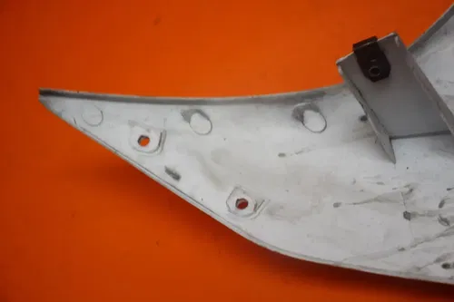 05-06 YAMAHA YZF R1 ZXMT RIGHT MID UPPER SIDE FAIRING COWL PLASTIC