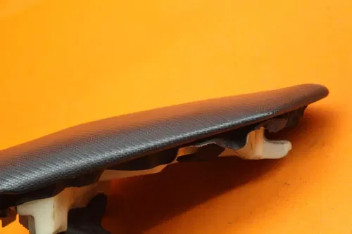 04 05 06 YAMAHA YZF R1 OEM REAR BACK PASSENGER TANDEM SEAT PAD SADDLE PILLION
