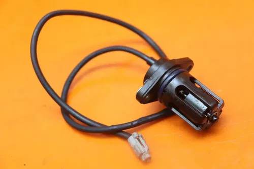 04-08 YAMAHA YZF R1 OIL LEVEL GAUGE SENSOR