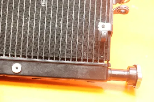 2013 TRIUMPH DAYTONA 675 STRAIGHT ENGINE RADIATOR MOTOR COOLER COOLING RADIATER