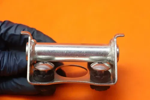 2022 06-24 SUZUKI GSXR 600 750 OEM GAS TANK FUEL CELL PETROL BRACKET MOUNT