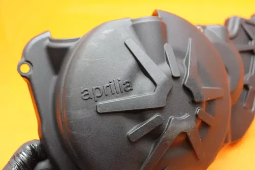 21-24 APRILIA RSV4 1100 V4 RIGHT CLUTCH SIDE ENGINE MOTOR COVER