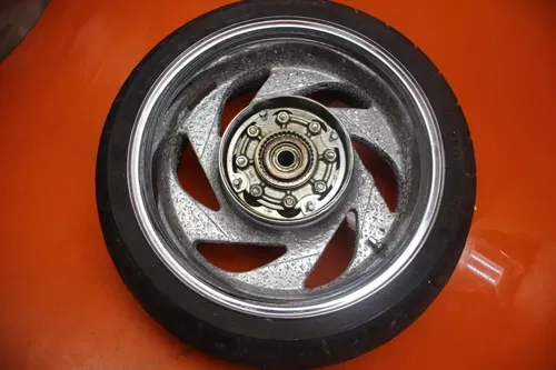 06-09 SUZUKI BOULEVARD M109R VZR1800 OEM STRAIGHT REAR WHEEL BACK RIM