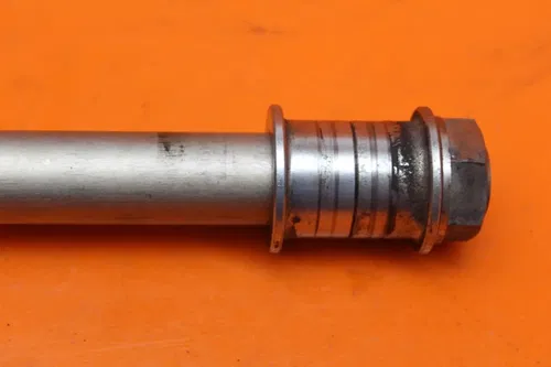 02-03 KAWASAKI NINJA ZX9R OEM STRAIGHT FRONT WHEEL RIM AXLE PIVOT BOLT