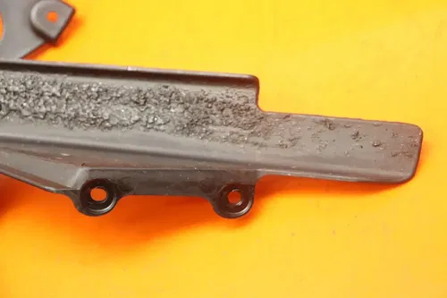 04-05 KAWASAKI NINJA ZX10R OEM REAR BACK DRIVE CHAIN GUARD COVER SHIELD