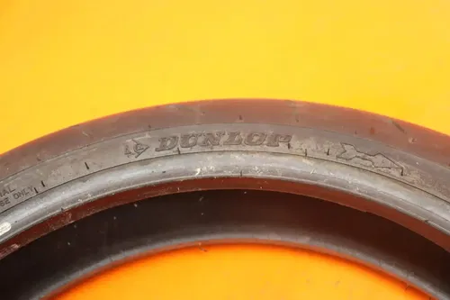 120/70 ZR 17 MOTORCYCLE FRONT DUNLOP ROADSPORT 2 TIRE