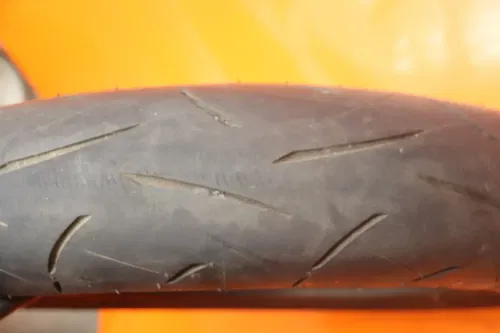 120/70 ZR 17 MOTORCYCLE FRONT DUNLOP ROADSPORT 2 TIRE