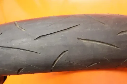 120/70 ZR 17 MOTORCYCLE FRONT DUNLOP ROADSPORT 2 TIRE