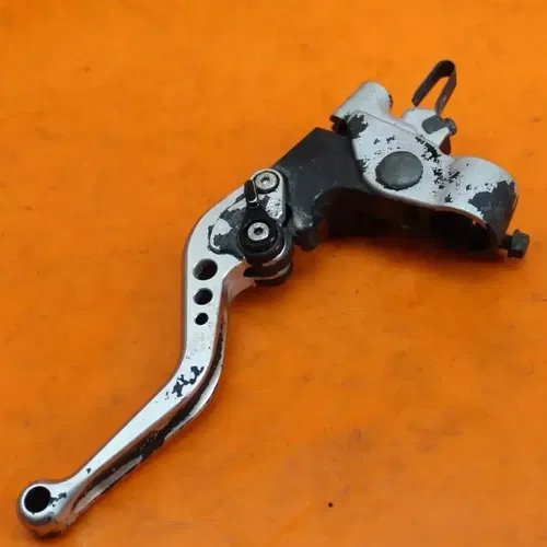 2008 2009 SUZUKI GSXR 600 CLUTCH PERCH MOUNT WITH LEVER  57500-41G11