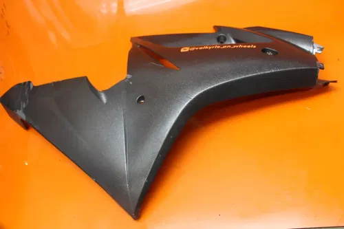06-08 TRIUMPH DAYTONA 675 OEM RIGHT LOWER MID UPPER SIDE FAIRING COWL