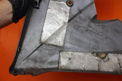 06-08 TRIUMPH DAYTONA 675 OEM RIGHT LOWER MID UPPER SIDE FAIRING COWL