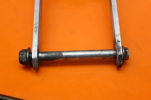 01-03 SUZUKI GSXR 600 750 OEM REAR DOGBONE SHOCK LINKAGE LINK 62600-35870