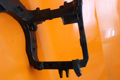 04-06 YAMAHA YZF R1 STRAIGHT FRAME CHASSIS C 5VY-21110-20-P0 386-334-6729 4 DET