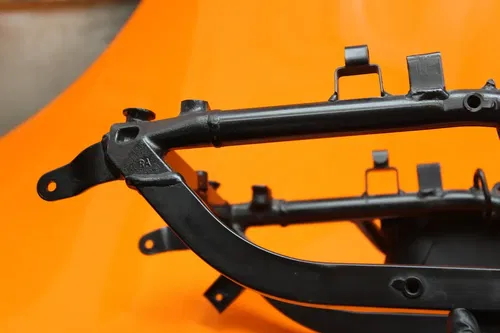 99-07 SUZUKI GSXR1300R BUSA OEM STRAIGHT REAR SUBFRAME BACK SUB FRAME