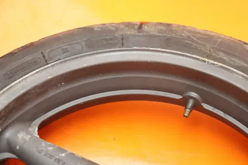01-06 HONDA CBR600F4I OEM FRONT WHEEL RIM W TIRE