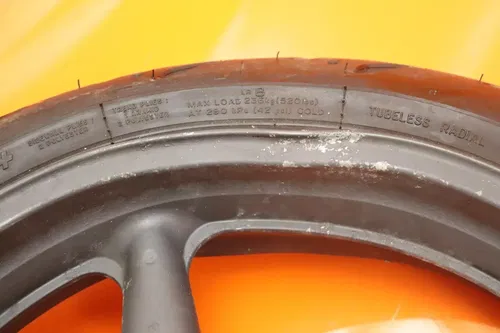 01-06 HONDA CBR600F4I OEM FRONT WHEEL RIM W TIRE