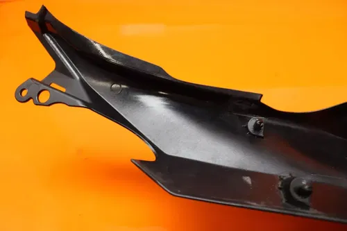 19-23 KAWASAKI Z400 OEM PLASTIC RIGHT REAR BACK TAIL FAIRING COWL SHROUD