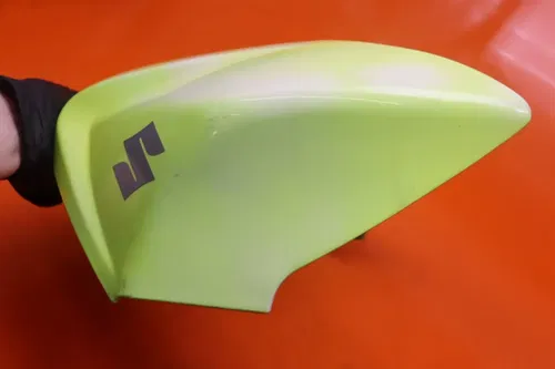 07-08 SUZUKI GSXR 1000 FRONT GAS TANK FUEL CELL FAIRING COWL COVER TRIM