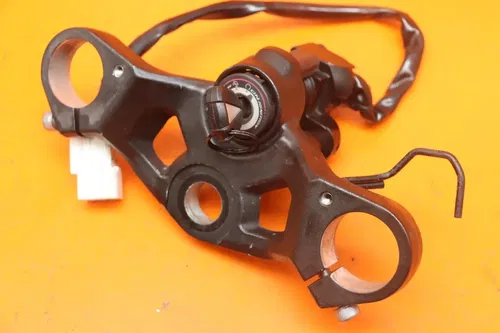 18-22 KAWASAKI NINJA 400 OEM IGNITION LOCK KEY SET W/ GAS CAP AND SEAT LOCK