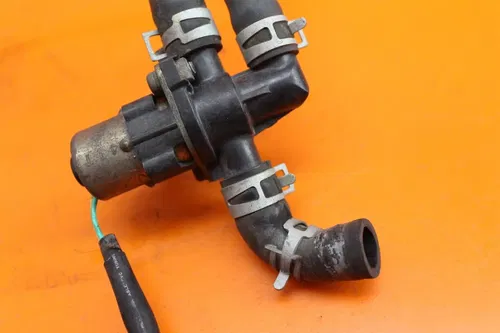 04 05 06 YAMAHA YZF R1 OEM AIR VALVE SOLENOID TOP ENGINE SWITCH SENSOR
