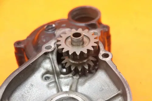 2007-2008 SUZUKI GSXR 1000 OEM ENGINE MOTOR TIMING CHAIN COVER