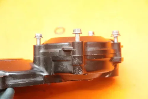 2007-2008 SUZUKI GSXR 1000 OEM ENGINE MOTOR TIMING CHAIN COVER